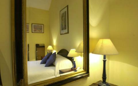 Hostal The Redbank Guesthouse
