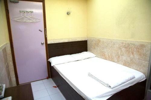 Hostal Yau King Hotel