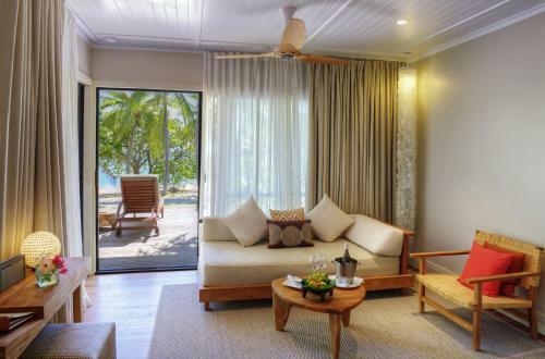 Hotel Vomo Island Resort