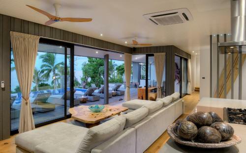 Hotel Vomo Island Resort