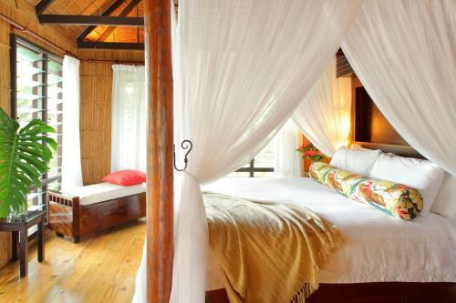 Hotel Matangi Private Island Resort - Adults Only