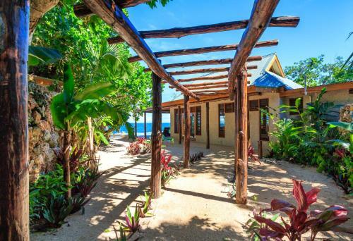 Hotel Savasi Island Resort