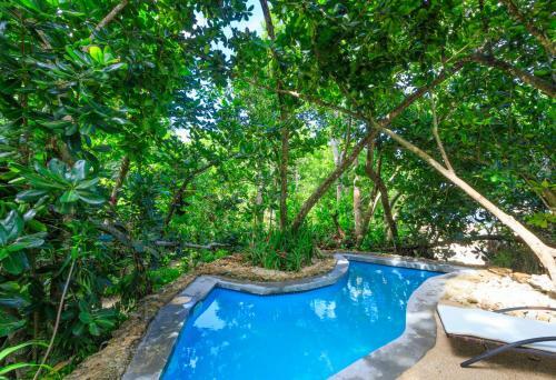 Hotel Savasi Island Resort