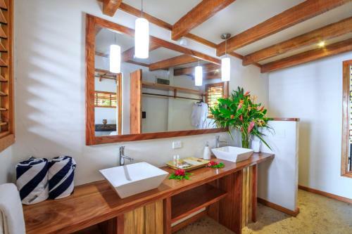 Hotel Savasi Island Resort