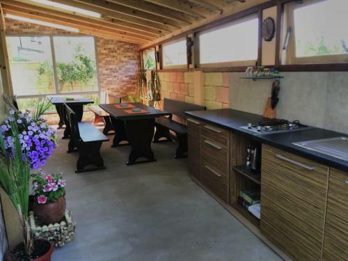 Hostal Eleonor Guest House