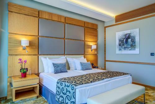 Merit Grand Mosta Spa Hotel & Casino