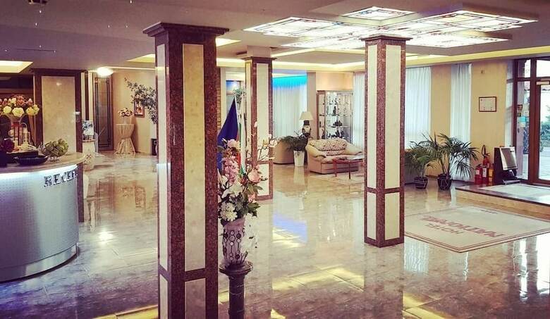 National Palace Hotel
