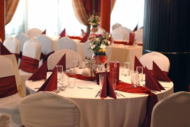 Diplomat Plaza Hotel & Resort