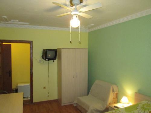 Hostal Guest House Happiness