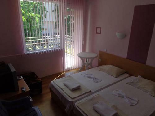 Hostal Guest House Rusalka