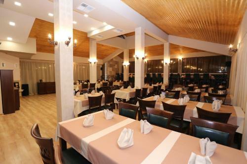 Hostal Complex Trakite