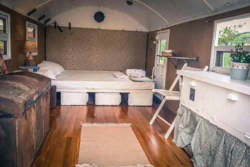 Bed & Breakfast Cob Camp