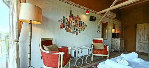 Bed & Breakfast Cob Camp