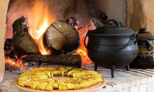 Bed & Breakfast Cob Camp