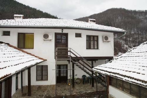 Hostal Guest House Ivan