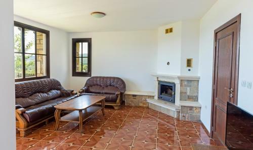 Hostal Complex Rayuvski Han