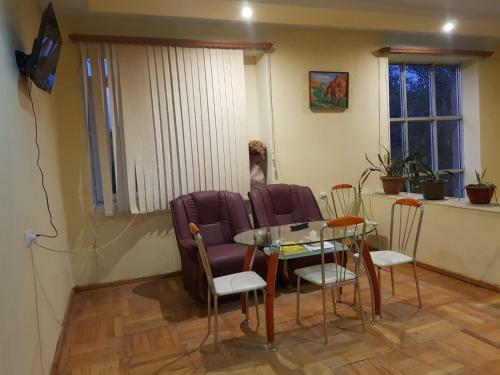 Hostal Flora Hotel