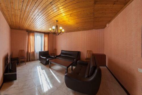 Alpina Hotel