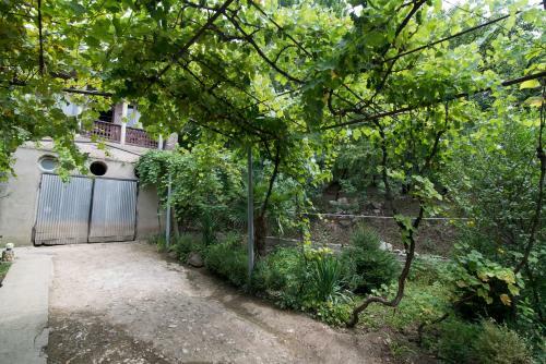 Hostal Lina Guest House