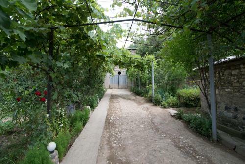 Hostal Lina Guest House
