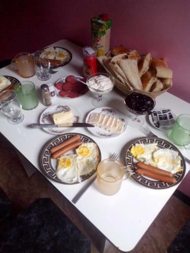 Hostal Lina Guest House