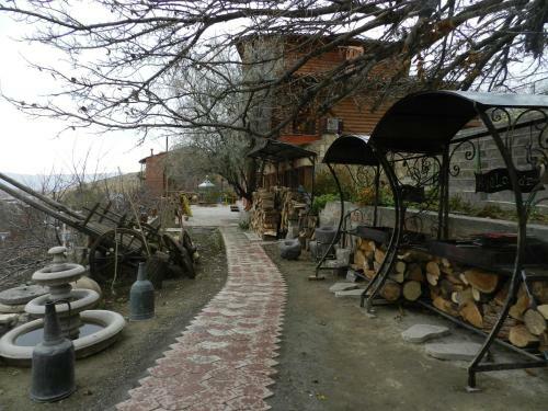 Hostal Hyelandz Eco Village Resort