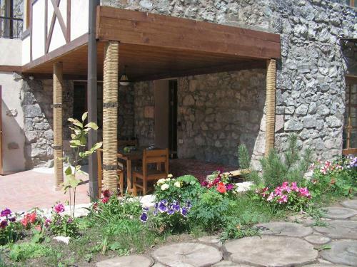 Takht House