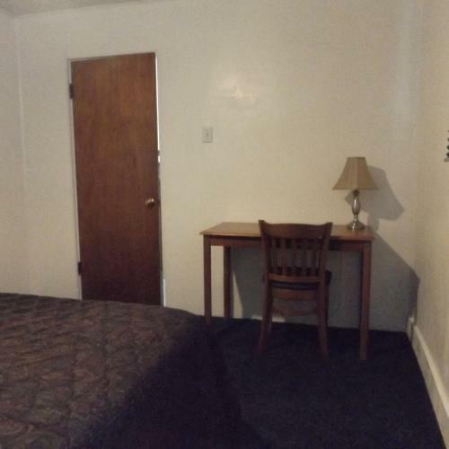 Lazy B Motel
