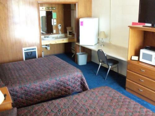 Lazy B Motel