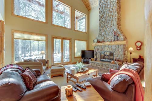 Black Butte Manor Bordering Forest