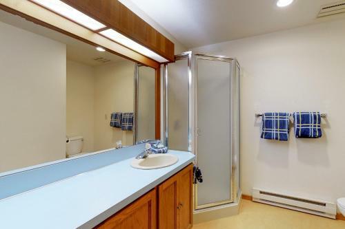 Black Butte Ranch: South Meadow Home Eighty-four