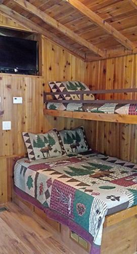 Mount Vernon Camping Resort Studio Cabin 4