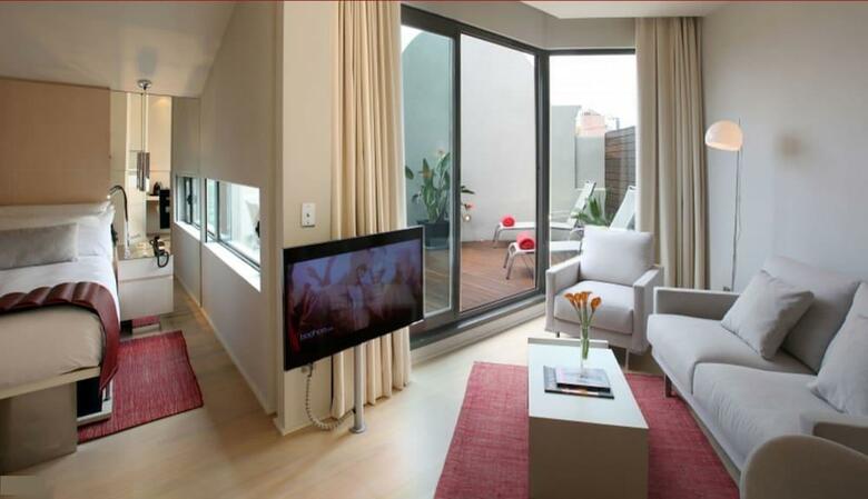 Hotel Cram