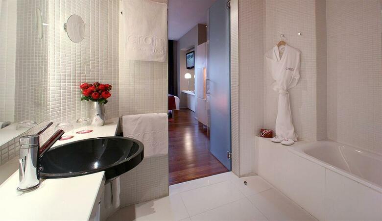 Hotel Cram