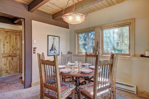 Wildernest Point Home