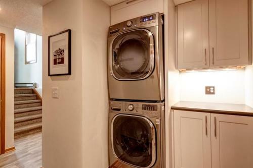 Pristine Townhome In Warriors Mark