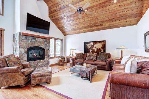 Pine Needle Lodge Home