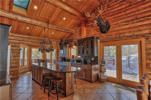 Black Bear Lodge (private Home)