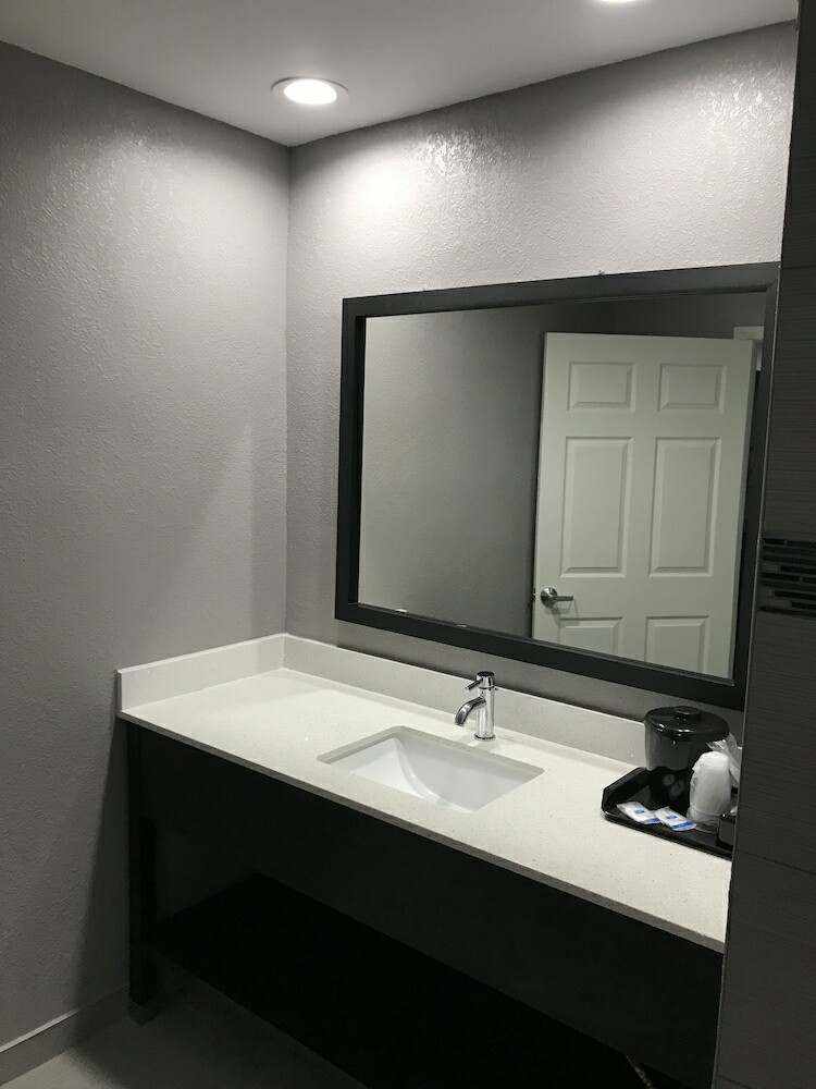 Hotel Rodeway Inn South