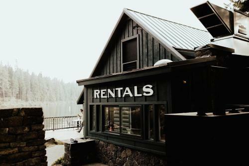 Hotel Suttle Lake & Boathouse