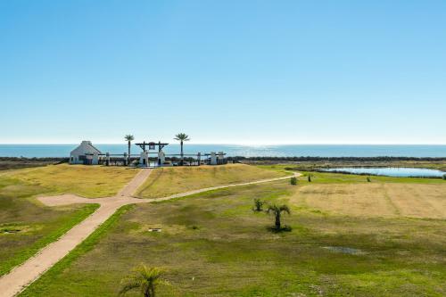 Cake By The Ocean At Seagrass