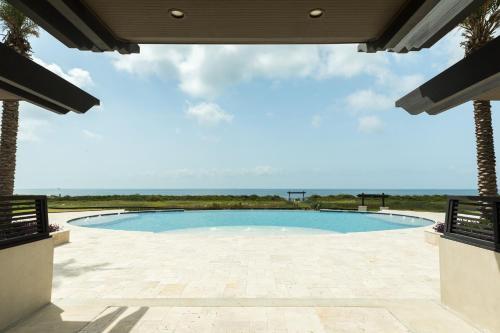 Cake By The Ocean At Seagrass