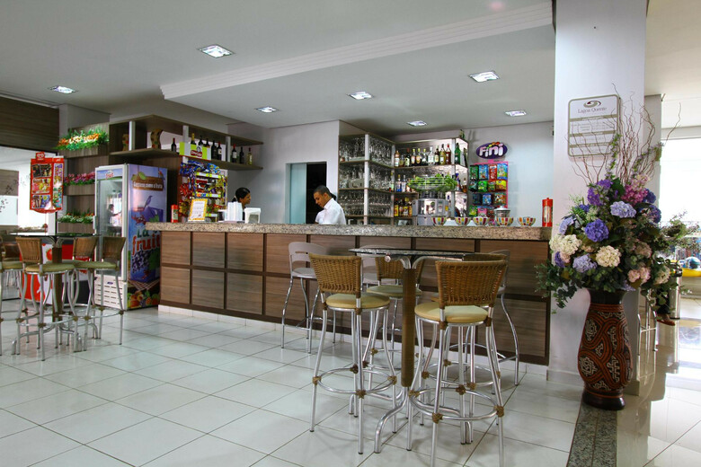 Lagoa Quente Hotel