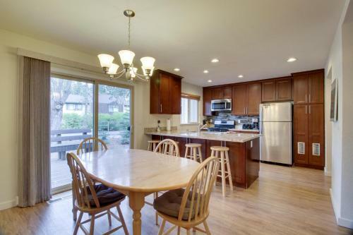 Crystal Waters Townhome