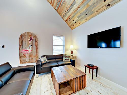 121 Laguna Village Dr Home