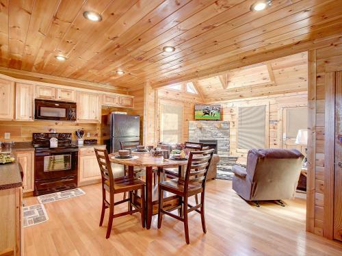 Bear Cub Hideaway Cabin