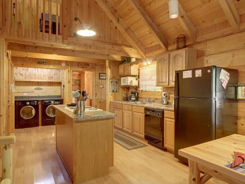Hidden Treasures Cabin