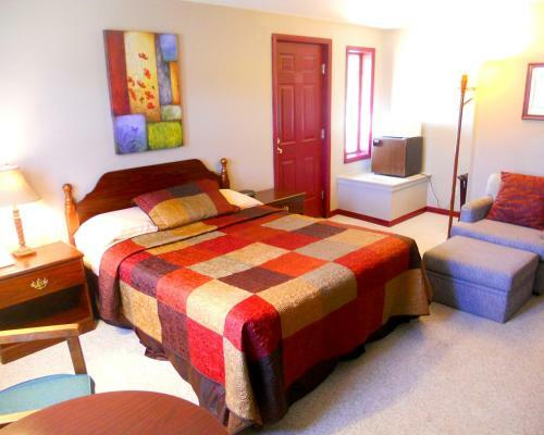 Posada Vinehurst Inn & Suites