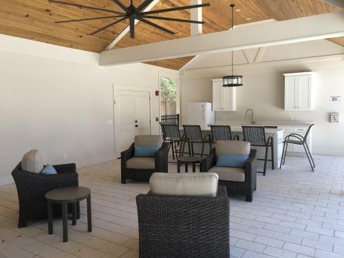 Endless Summer @ Ocean Oaks Home