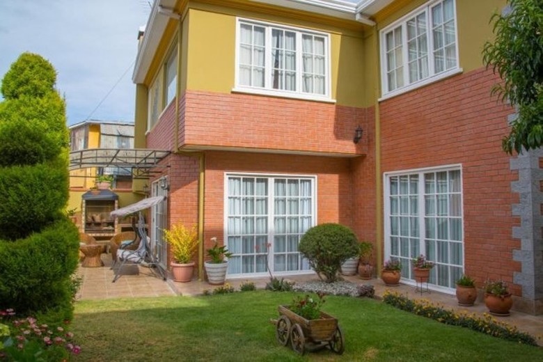 La Colina Bed And Breakfast